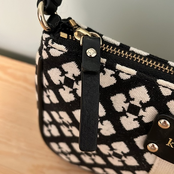 Kate Spade Linet wristlet - Picture 5 of 10